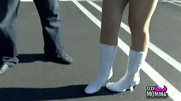 Страсть и желание Училка не устояла перед мощным членом студента в незабываемом порно видео