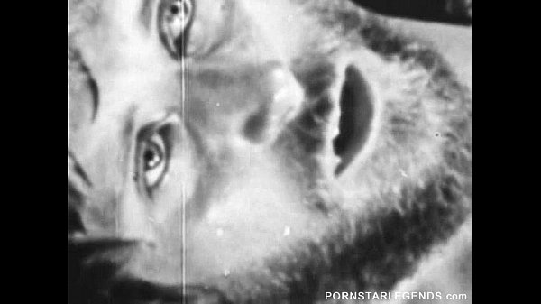 Ретро порнозвезда с bigtits пиздец по bigcock